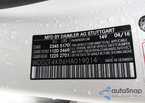 2017 Mercedes-Benz E 300 4Matic z USA, uszkodzony, nr VIN WDDZF4KB6HA019014